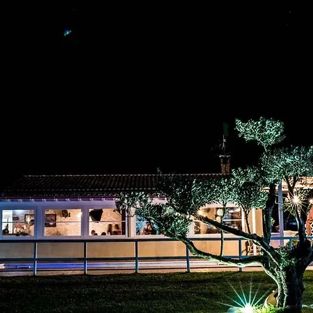 Bed & Breakfast Corte Franca La Nuova Era Tragliata